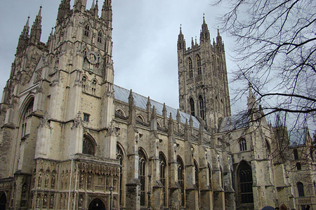 Iglesia de Inglaterra debate ordenación de obispas | Confirmado