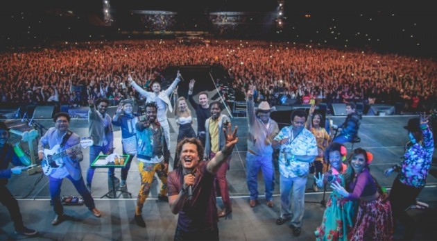 Carlos Vives lanza DVD+CD con sus amigos