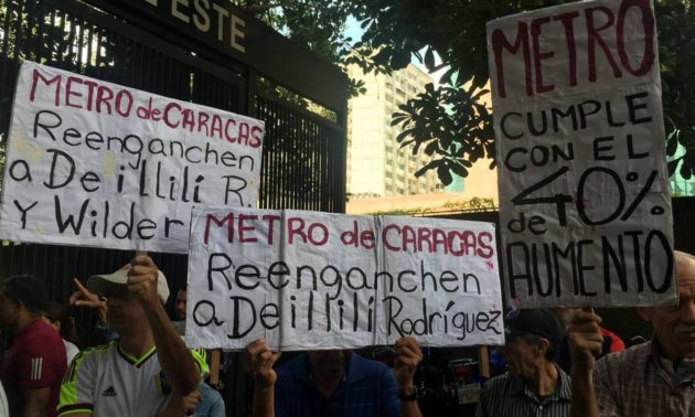 Resultado de imagen para Trabajadores del Metro de Caracas protestaron este martes para exigir el respeto de las contrataciones colectivas y en rechazo al "despido injustificado" de más de 60 empleados de la compañía.