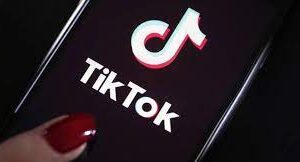 Los usuarios de TikTok ya gastan más de 28 horas al mes en la plataforma y se convierte en la red social más usada con diferencia