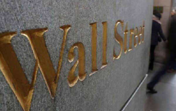 Wall Street cierra mixto y el S P 500 baja 0 19 por miedo a recesión