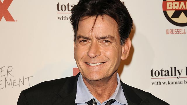 Actor Charlie Sheen Se Convirtió En Abuelo A Los 47 Años 