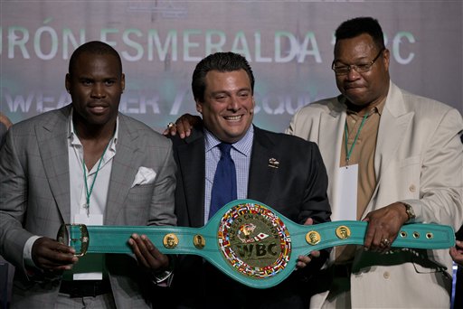 Adonis Stevenson, Larry Holmes, Mauricio Sulaiman