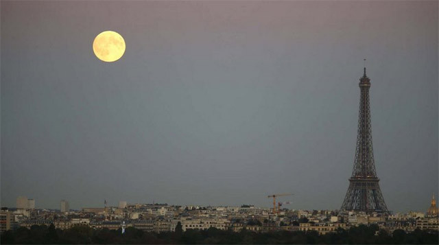 Eclipse-Superluna-PARIS