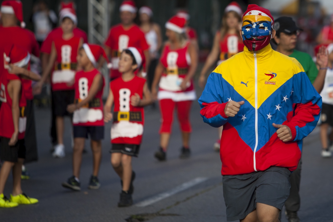 CARRERA DE NAVIDAD "SANTA RUN" EN CARACAS