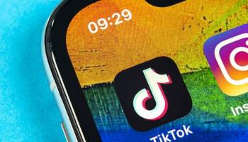 Facebook colapsa a TikTok, Spotify, Tinder y otras apps en iOS por un