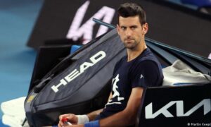 Comienza el juicio en Australia sobre la deportación de Djokovic