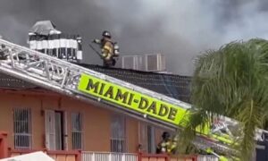 Cerca de 200 personas evacuadas de un edifico incendiado en Miami