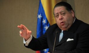 Diputado Escarrá declaró que trama de corrupción puede alcanzar $23 mil millones