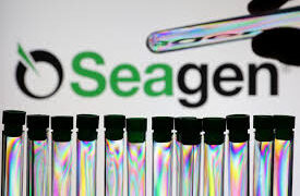 Pfizer comprará empresa de biotecnología Seagen especializada en tratamientos contra el cáncer