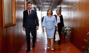 Boluarte tachó de «deleznable maniobra política» denuncia en su contra
