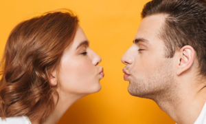 ¿La caries se puede contagiar con un beso?