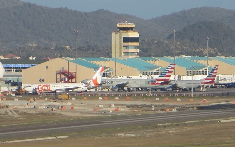 Aruba extiende prohibición de vuelos desde y hacia Venezuela