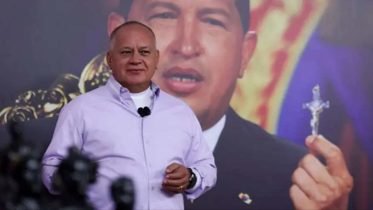 Cabello solicita al CNE revisar «muy bien» las adhesiones a candidaturas presidenciales