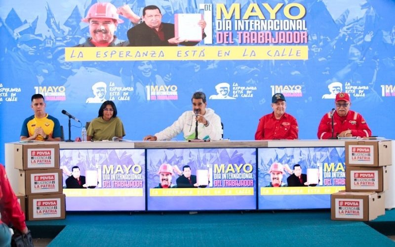 Maduro decreta incremento del ingreso mínimo: USD 130 p