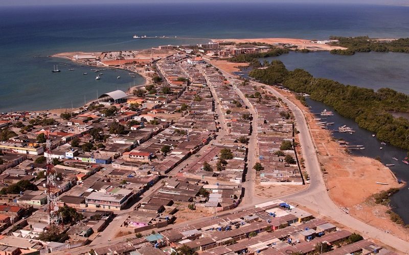 Puerto internacional de Margarita recibe electrodomésticos, automóviles y medicinas