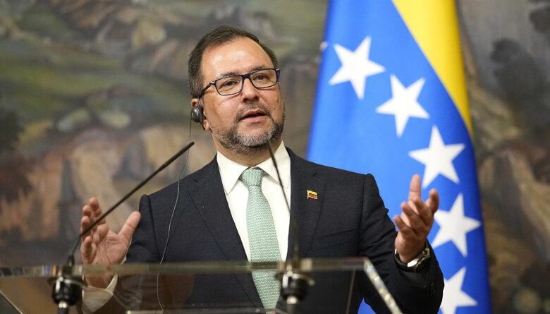 Canciller de Venezuela acusa a EE. UU. de «instrumentalizar” la migración para promover las sanciones
