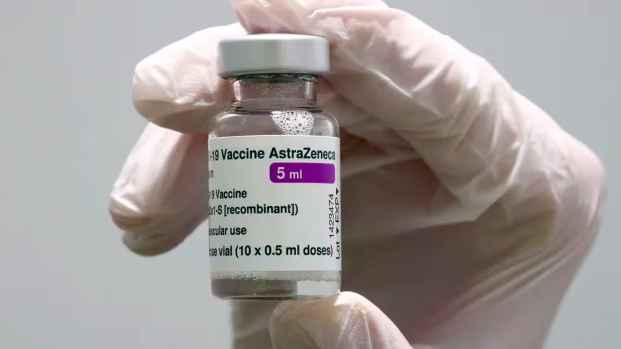 Experto asegura que las vacunas son para erradicar virus ante retiro de AstraZeneca