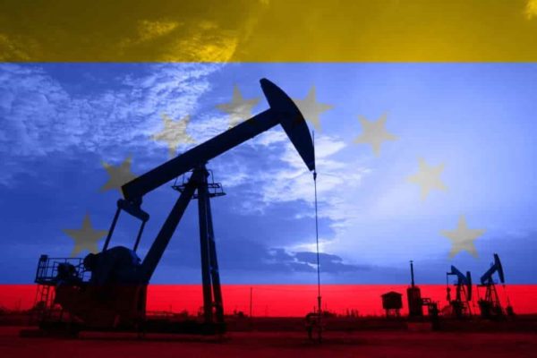 Pdvsa prevé alcanzar 1,23 millones de barriles diarios de petróleo en diciembre