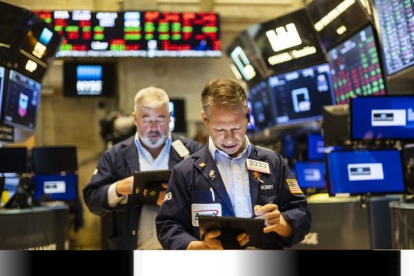 Wall Street cierra en rojo en una jornada de nerviosismo previa a la decisión de la FED