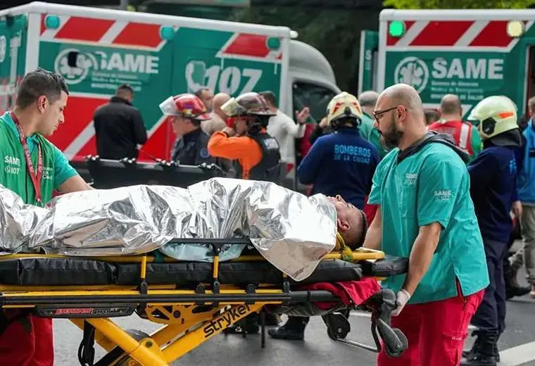 Al menos 30 hospitalizados tras choque de trenes en Buenos Aires