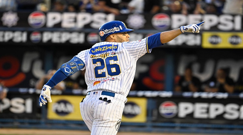 Angelo Castellano comandó triunfo del Magallanes ante Leones 10-9