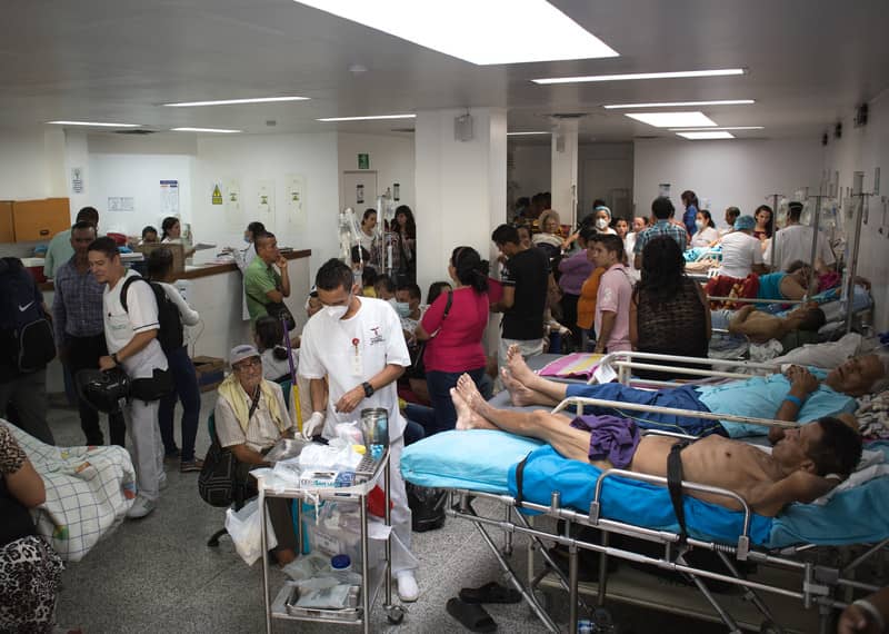 Venezolanos deben tener $228 para costear parto en hospitales, según ENH